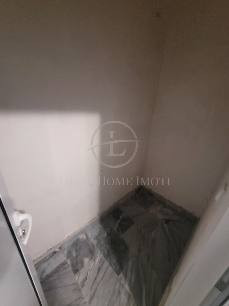 Til salg  1 soveværelse Plovdiv , Yuzhen , 76 kvm | 76548291 - billede [10]