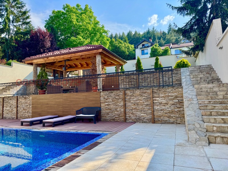 Продава КЪЩА, гр. София, с. Бистрица