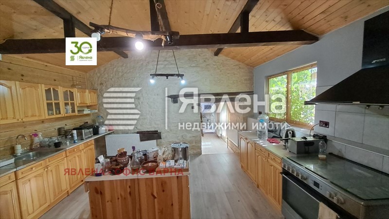 Продава КЪЩА, с. Петров дол, област Варна, снимка 2 - Къщи - 54060208