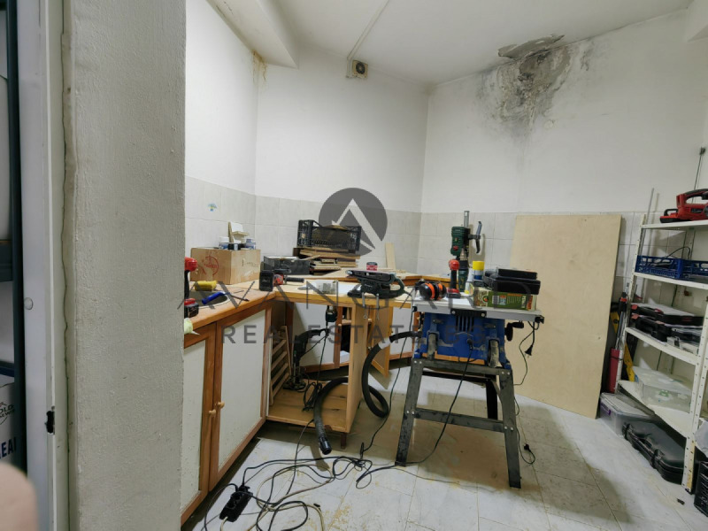 En venta  Comercio Plovdiv , Proslav , 208 metros cuadrados | 28807295 - imagen [8]