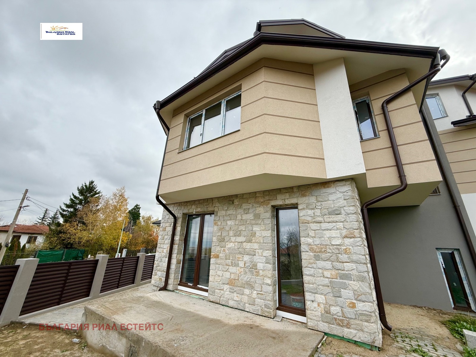 Продава КЪЩА, гр. София, гр. Банкя, снимка 2 - Къщи - 42455913