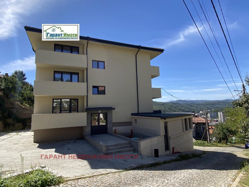 De vânzare  2 dormitoare Gabrovo , Țentâr , 143 mp | 54473270 - imagine [2]