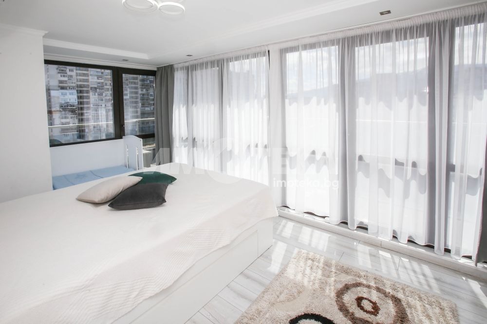 Продава МНОГОСТАЕН, гр. София, Център, снимка 9 - Апартаменти - 54188555