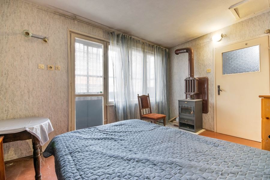 Продава ЕТАЖ ОТ КЪЩА, гр. Пловдив, Кършияка, снимка 3 - Етаж от къща - 54219196