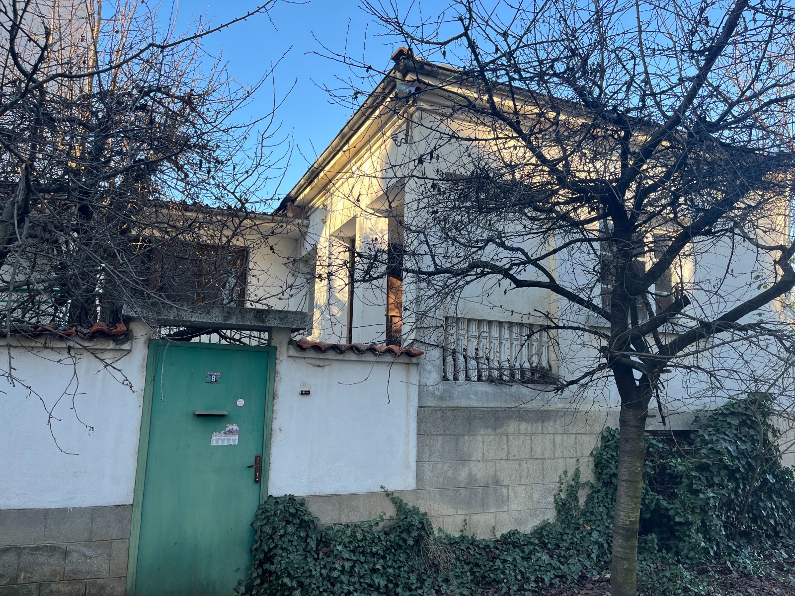 Продава КЪЩА, гр. Казанлък, област Стара Загора, снимка 2 - Къщи - 52822550