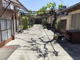 Кућа Званичево, регион Пазарџик 7