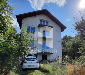 Casa Velkovtsi, región Pernik 1