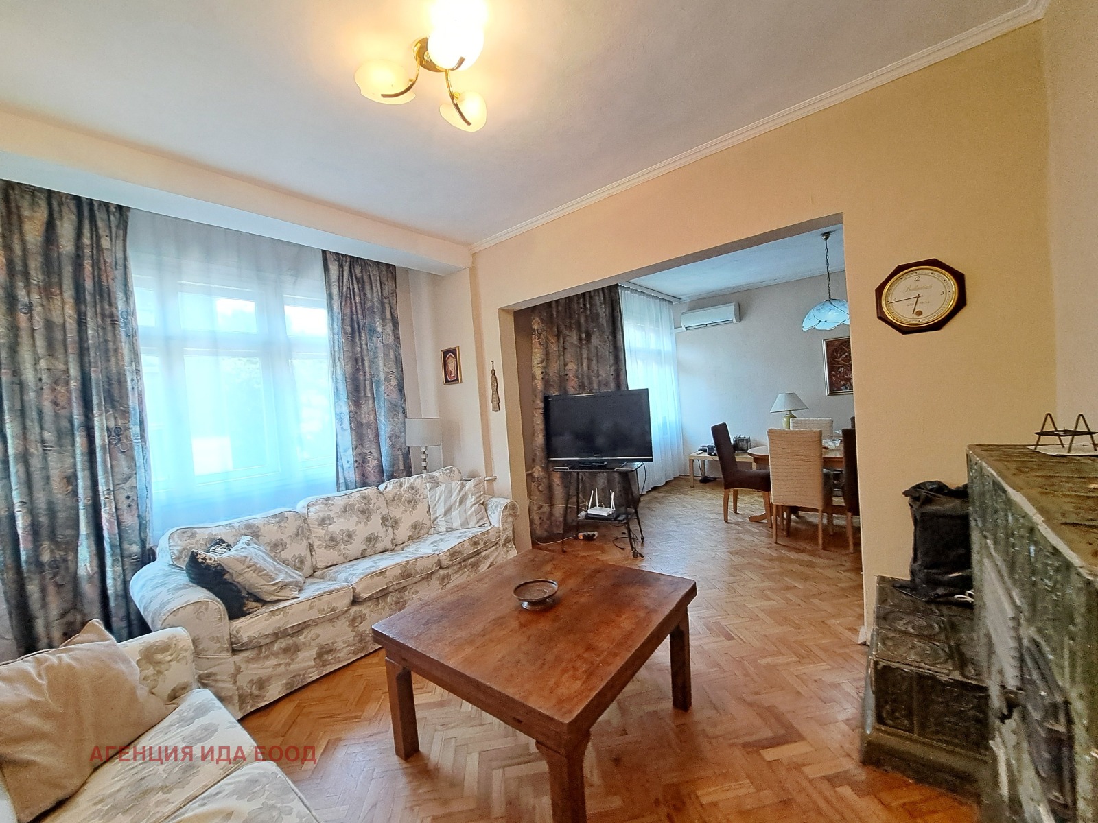 Продава МНОГОСТАЕН, гр. София, Център