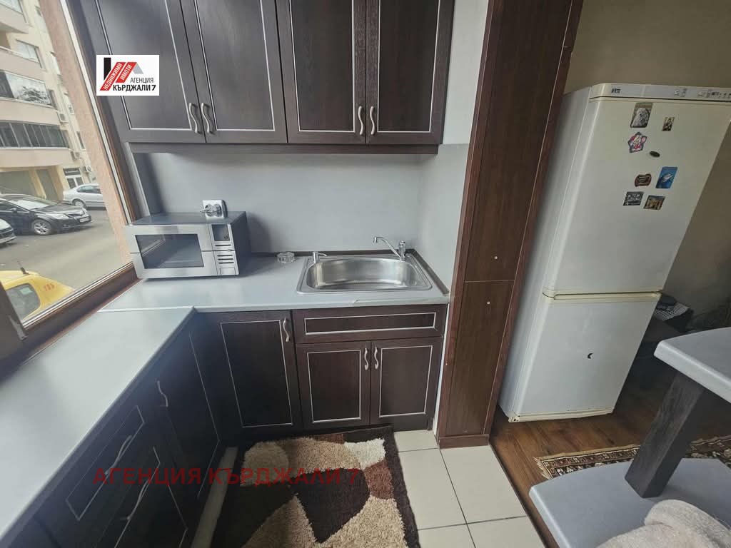 Продава МНОГОСТАЕН, гр. Кърджали, Възрожденци, снимка 3 - Апартаменти - 55004829