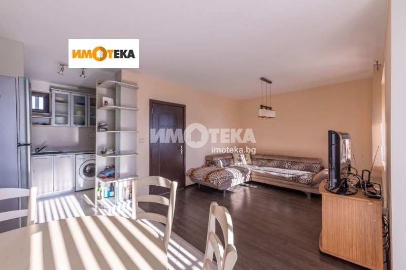 Продава 3-СТАЕН, гр. Варна, м-т Долна Трака, снимка 1 - Aпартаменти - 47666213