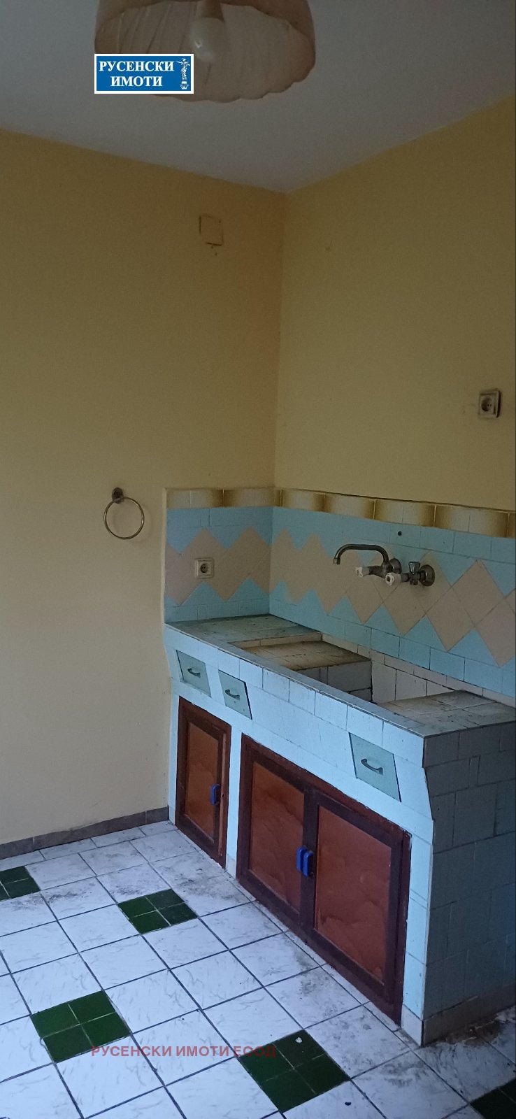 Продава КЪЩА, гр. Русе, Долапите, снимка 4 - Къщи - 55357490