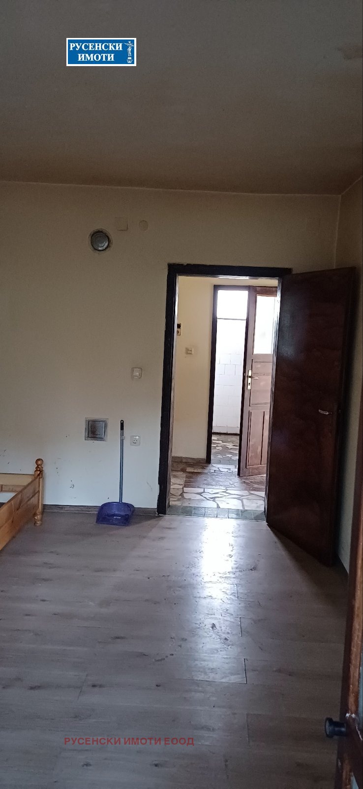Продава КЪЩА, гр. Русе, Долапите, снимка 3 - Къщи - 55357490