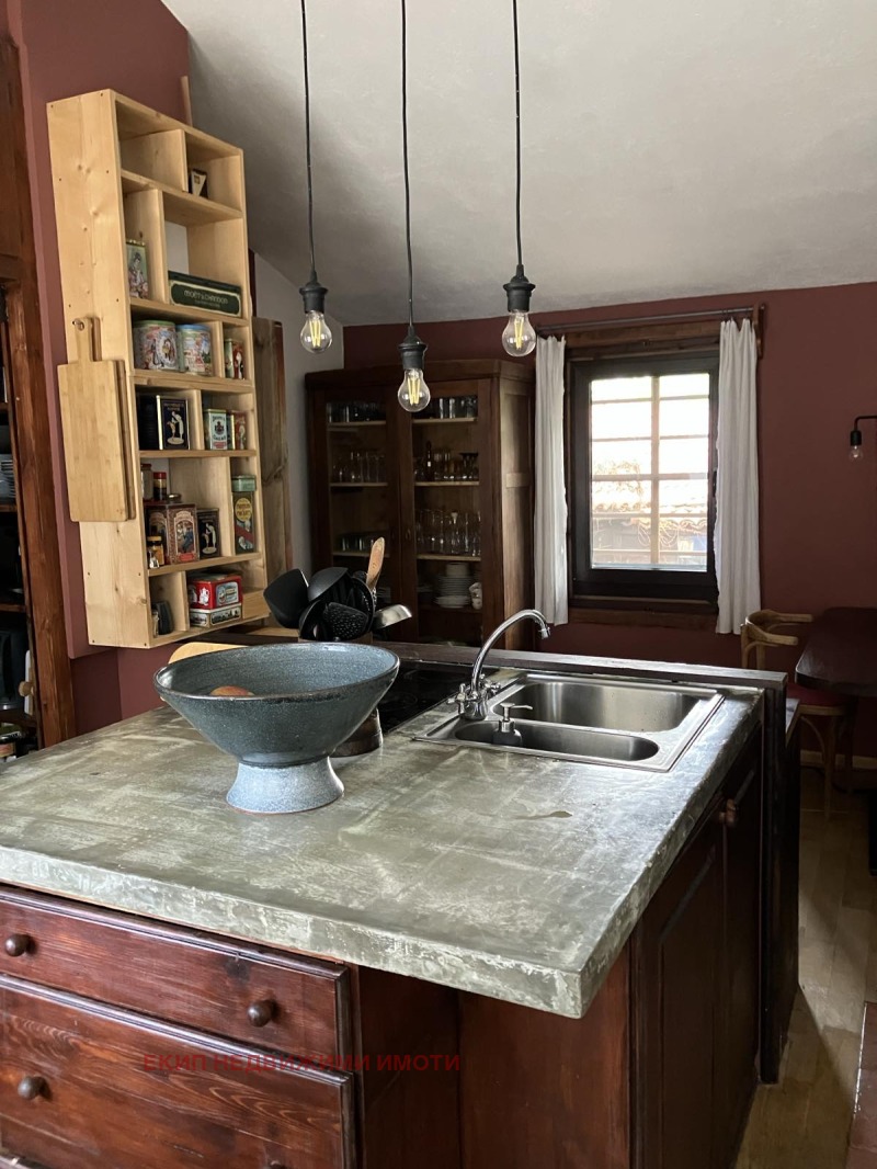 Продава КЪЩА, гр. Копривщица, област София област, снимка 13 - Къщи - 52245239