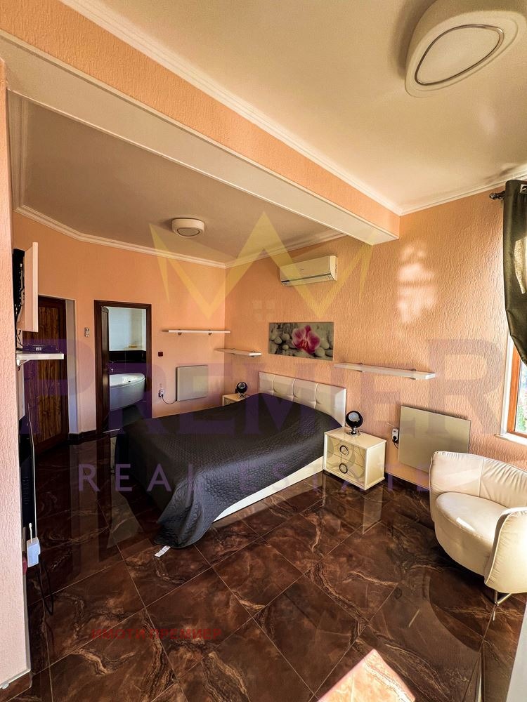 Продава КЪЩА, с. Оброчище, област Добрич, снимка 4 - Къщи - 52659388