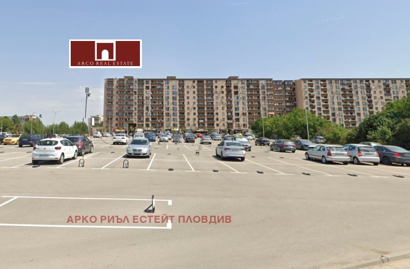 In vendita  Posto auto Plovdiv , Iugen , 15 mq | 95354148