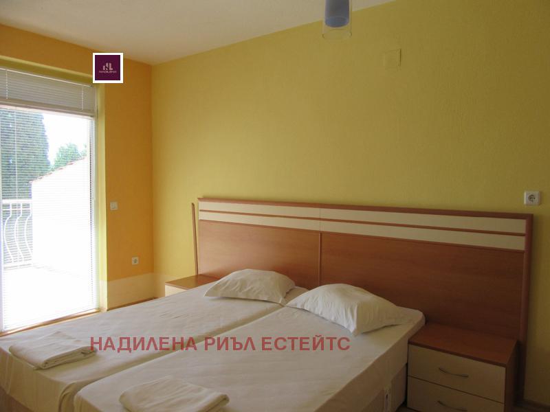 Продава ХОТЕЛ, с. Рогачево, област Добрич, снимка 9 - Хотели - 36371983