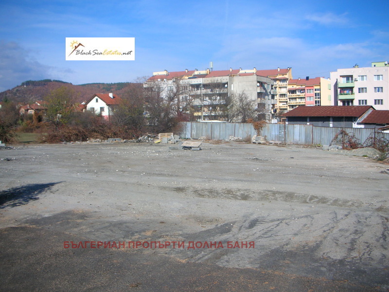 Продава  Парцел, област София, гр. Долна баня • 45 000 EUR • ID 16882022 — holmes.bg - [1] 