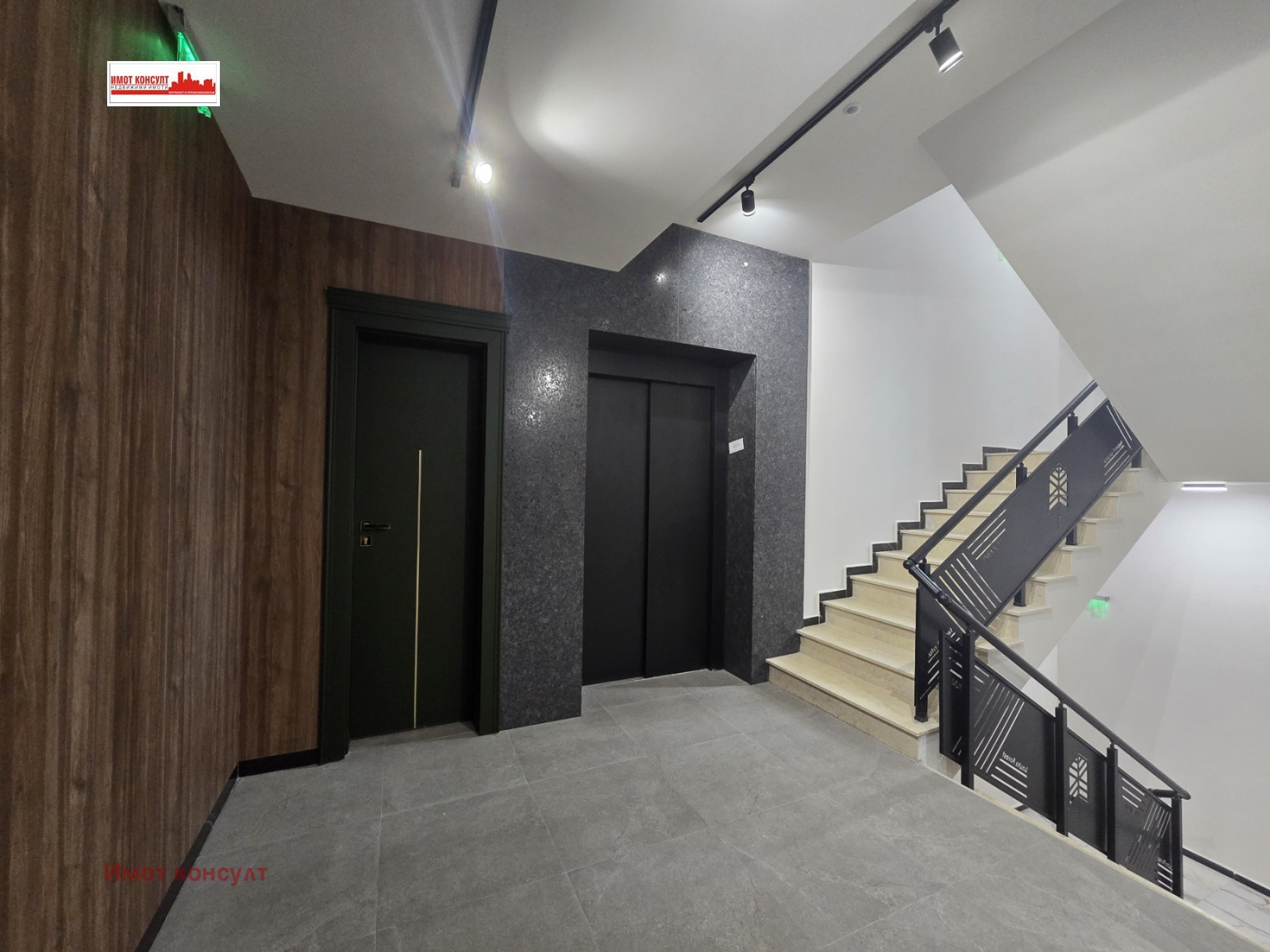 Продава 2-СТАЕН, гр. Пловдив, Христо Смирненски, снимка 2 - Апартаменти - 49664696