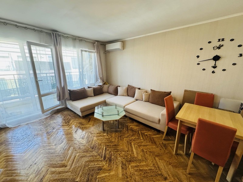 Продава  2-стаен град София , Център , 71 кв.м | 43228534