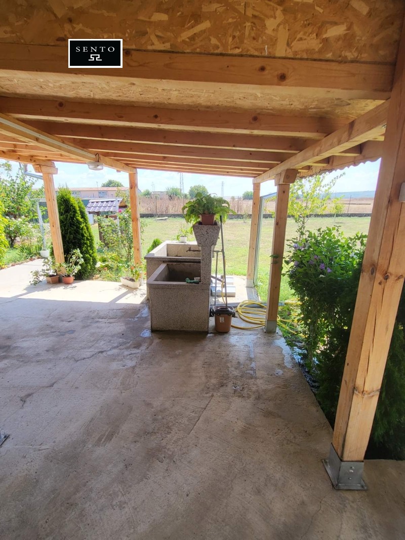 Продава КЪЩА, с. Новград, област Русе, снимка 2 - Къщи - 52506548