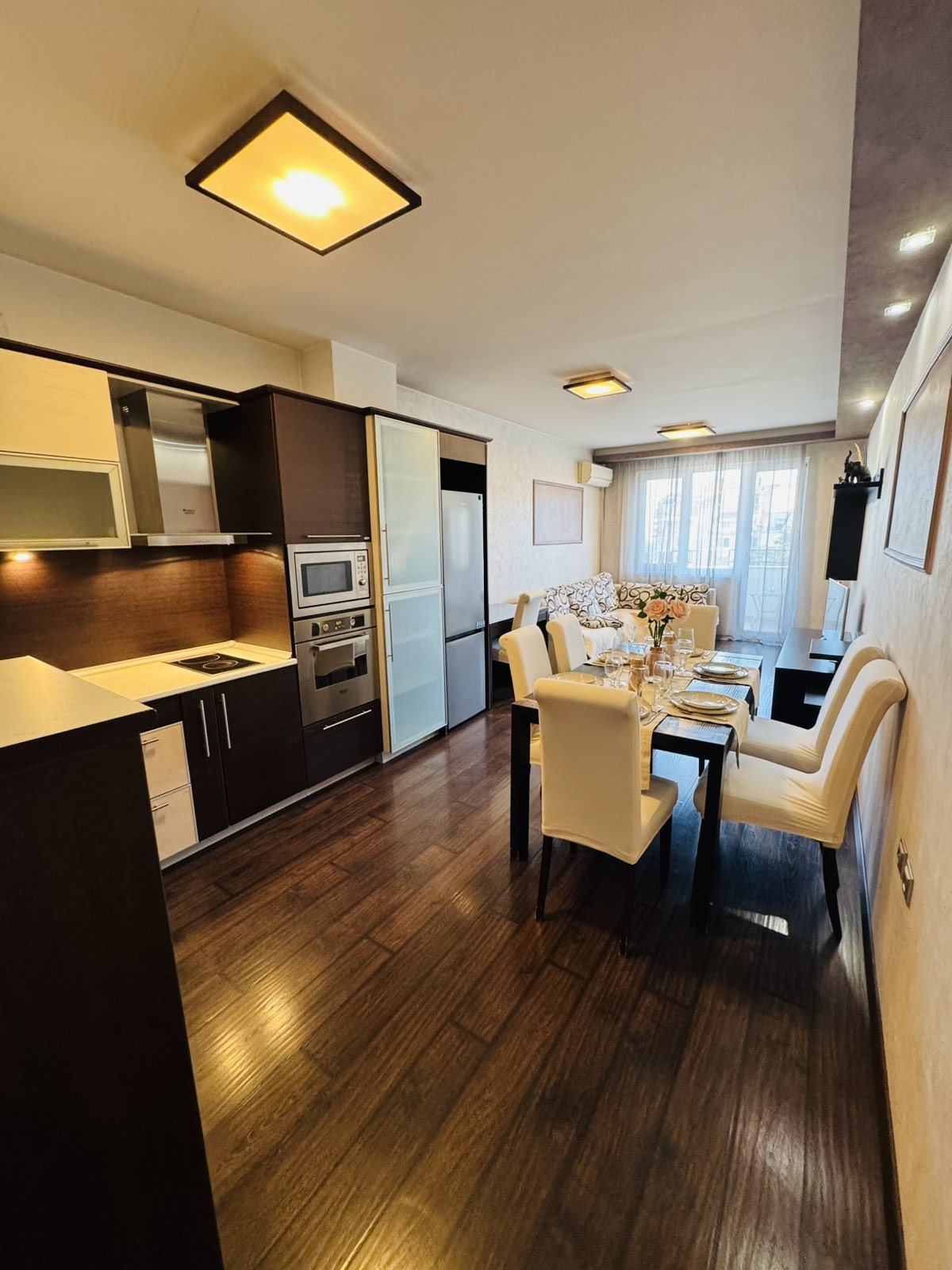 Продава МНОГОСТАЕН, гр. Варна, Конфуто, снимка 2 - Апартаменти - 54657917