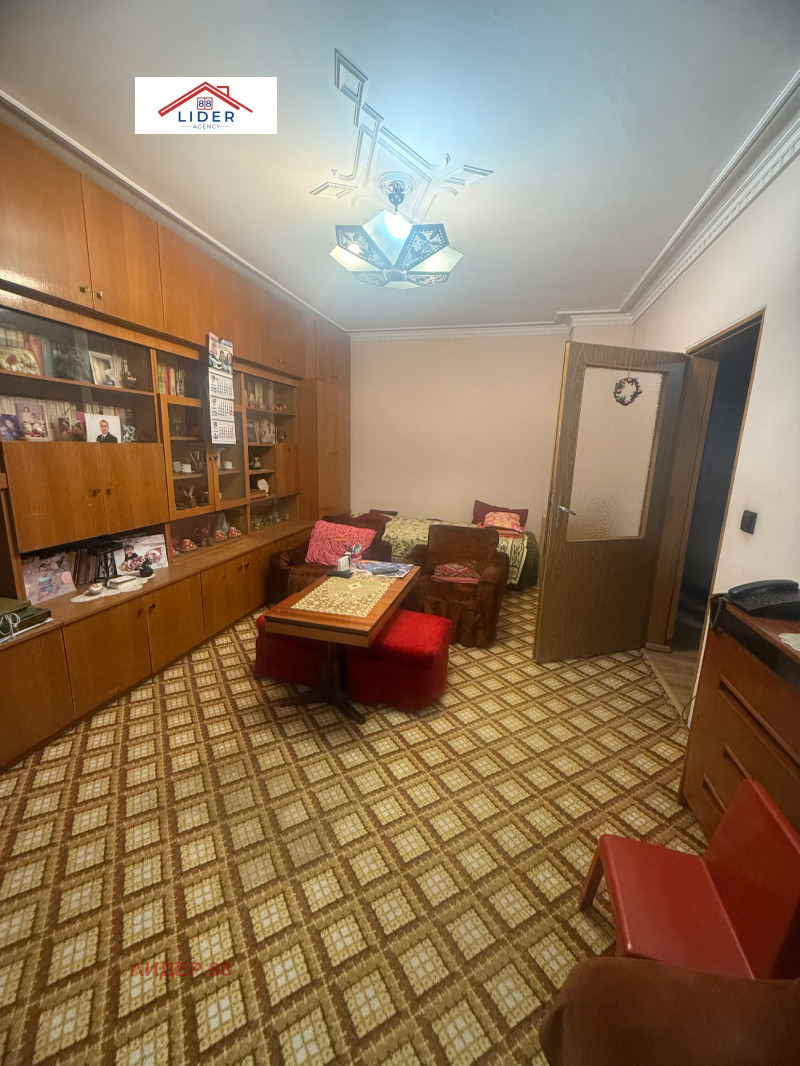 En venta  2 dormitorios Pleven , Storgoziya , 75 metros cuadrados | 16688469 - imagen [8]