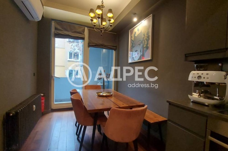 Продава 3-СТАЕН, гр. София, Център, снимка 4 - Апартаменти - 52569729