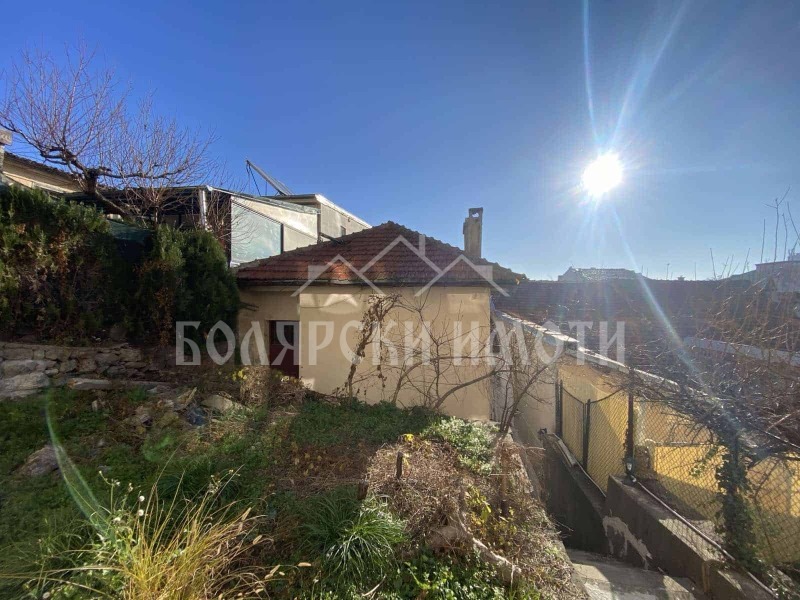 Продава КЪЩА, гр. Велико Търново, Център