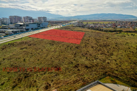 Οικόπεδο Λγιουλην 3, Σοφηια 1