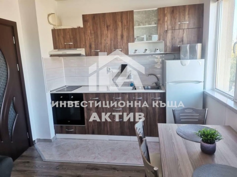 Продава 3-СТАЕН, гр. Пловдив, Кючук Париж, снимка 2 - Aпартаменти - 49279687