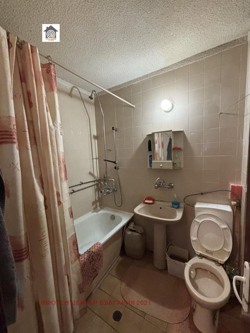 De vânzare  2 dormitoare Sofia , Liulin 5 , 122 mp | 75360407 - imagine [11]