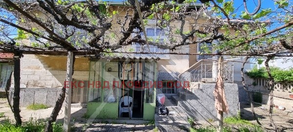 Продава КЪЩА, с. Голям чардак, област Пловдив, снимка 2 - Къщи - 54260190