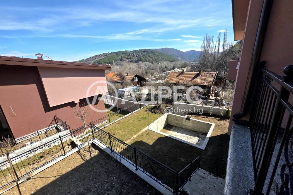 Продава КЪЩА, гр. София, с. Панчарево, снимка 6 - Къщи - 53947033