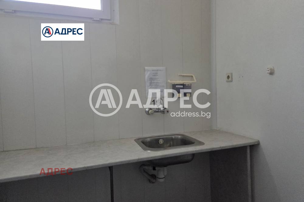 Продава СКЛАД, гр. Провадия, област Варна, снимка 11 - Складове - 54215342