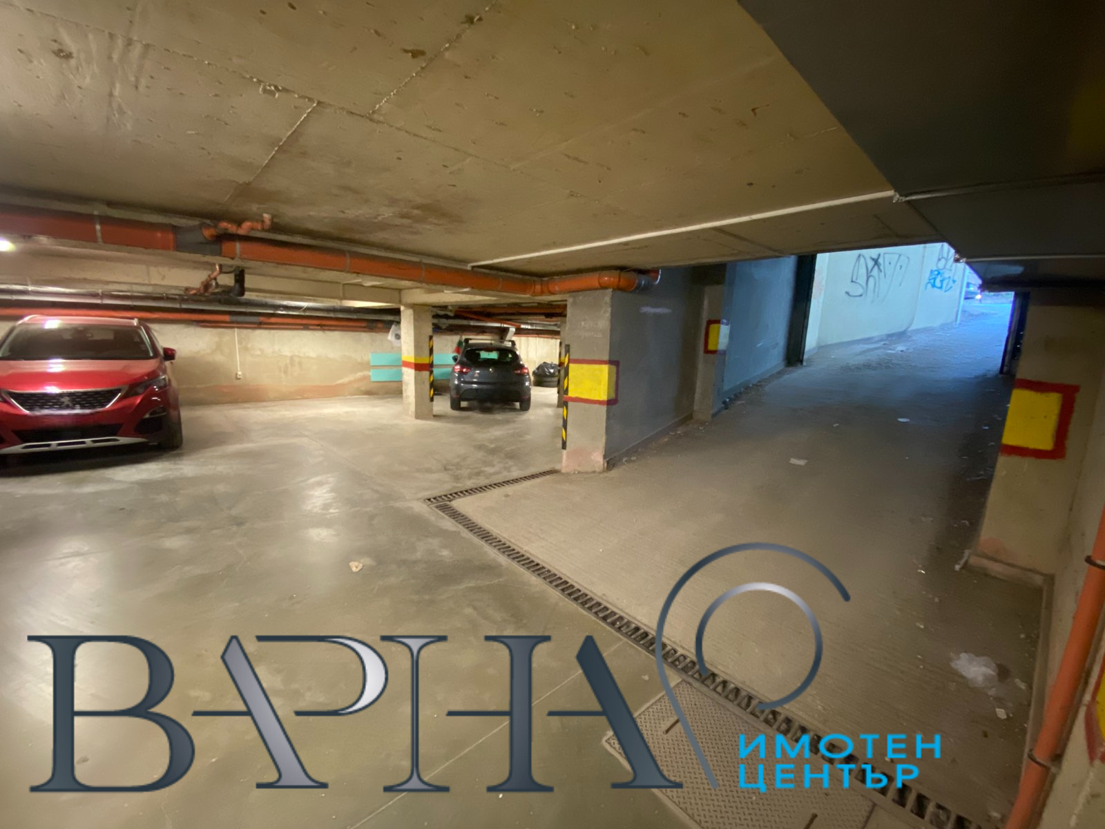 Продава ГАРАЖ, ПАРКОМЯСТО, гр. Варна, Младост 2, снимка 2 - Гаражи и паркоместа - 55581740