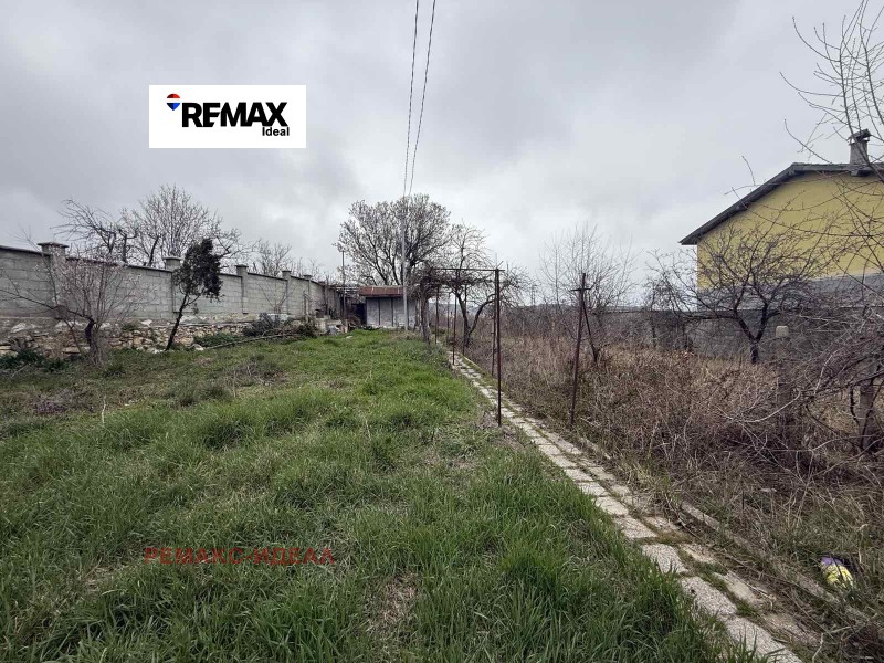 Продава ПАРЦЕЛ в град Варна, м-т Горна Трака - 700 кв.м / 183 000 € » 357 916.89 лв., РЕМАКС-ИДЕАЛ