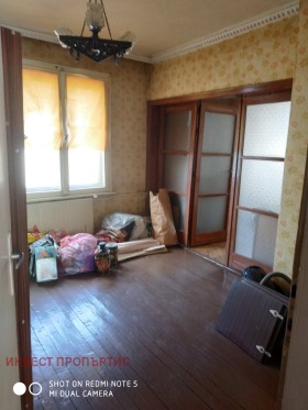 3 bedroom Mogiliche, Pernik 7