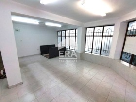 МАГАЗИН, 71 m2