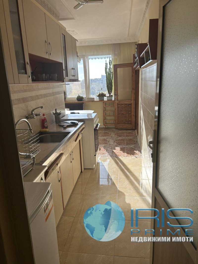 Продава 4-СТАЕН, гр. Шумен, Пазара, снимка 3 - Апартаменти - 52524071