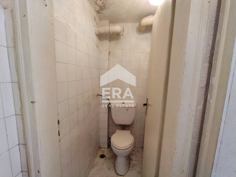 Продава МАГАЗИН, гр. Варна, Зимно кино Тракия, снимка 11 - Магазини - 53985021