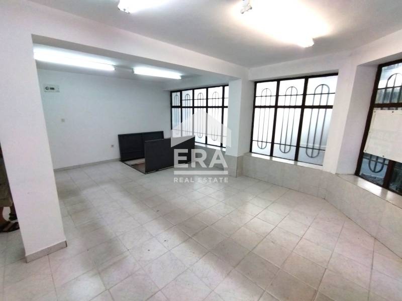 Продава МАГАЗИН, гр. Варна, Зимно кино Тракия