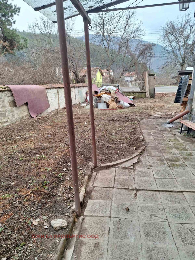 Продава КЪЩА, с. Владо Тричков, област София област, снимка 14 - Къщи - 53165778