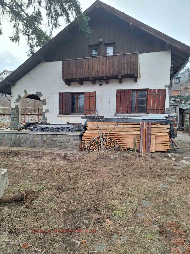 Продава КЪЩА, с. Владо Тричков, област София област