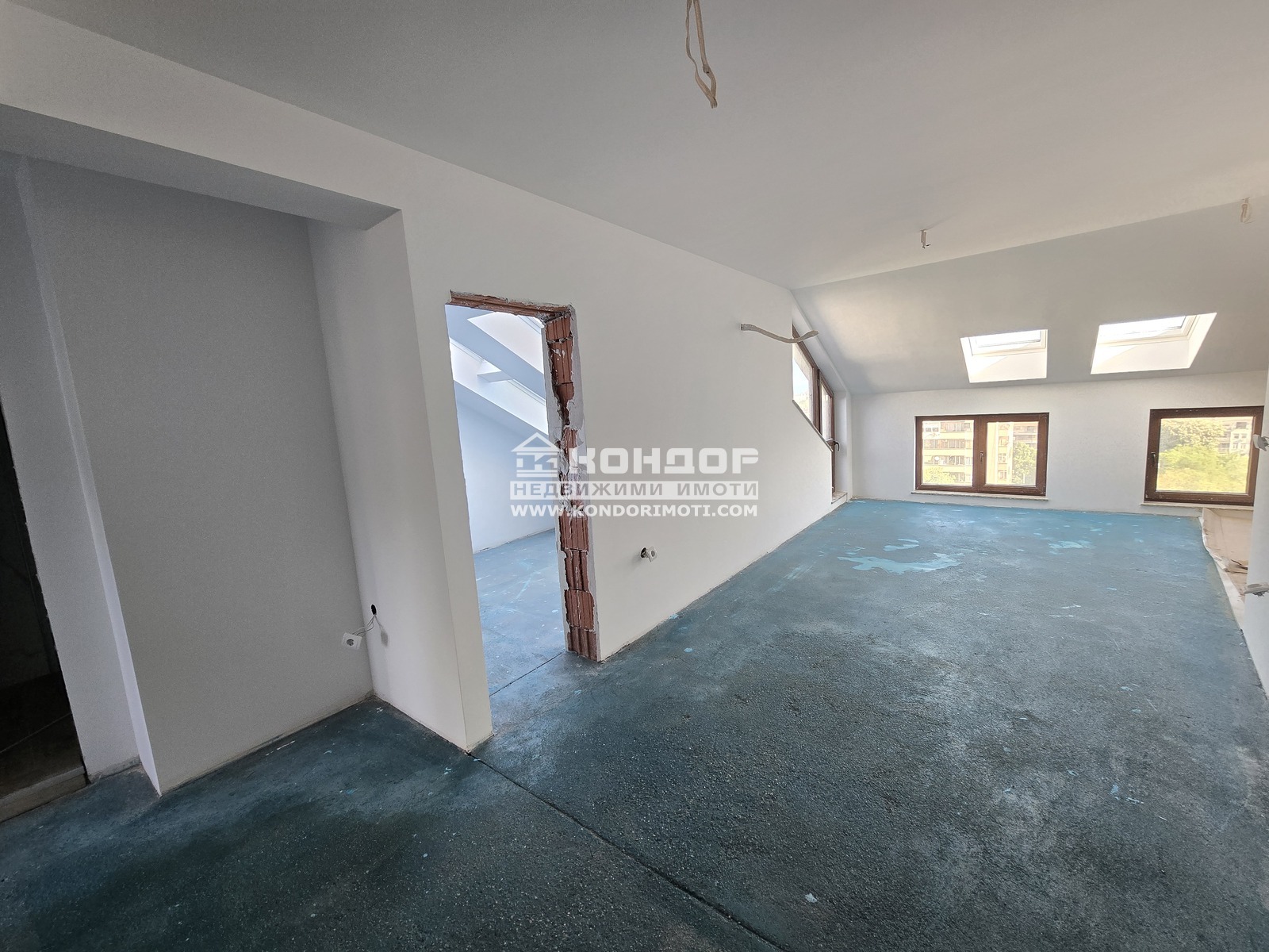 Продава МНОГОСТАЕН, гр. Пловдив, Център, снимка 2 - Апартаменти - 45526074