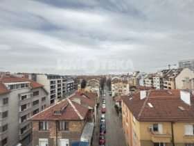 3+ camere da letto Tsentar, Sofia 1