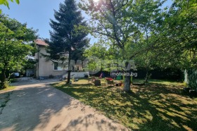 Hus v.z.Amerikanski kolesj, Sofia
