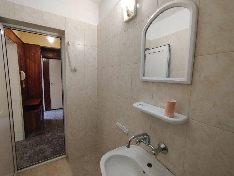 Продава 1-СТАЕН, гр. Русе, Възраждане, снимка 12 - Апартаменти - 53282095