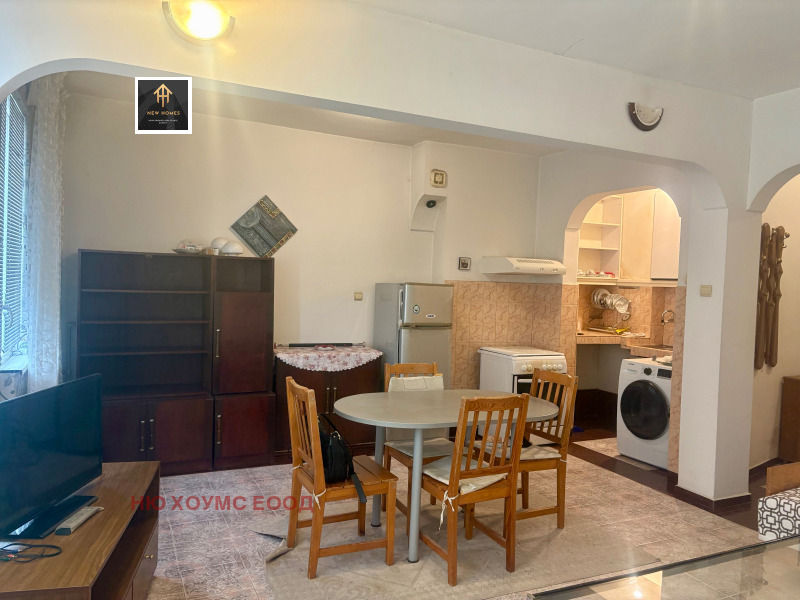 Продава 3-СТАЕН, гр. София, Център