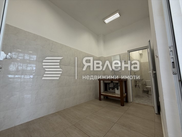 Продава МАГАЗИН, гр. Пловдив, Тракия, снимка 5 - Магазини - 54772398