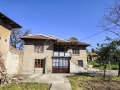 Продава  Къща област Велико Търново , гр. Полски Тръмбеш , 140 кв.м | 87601382